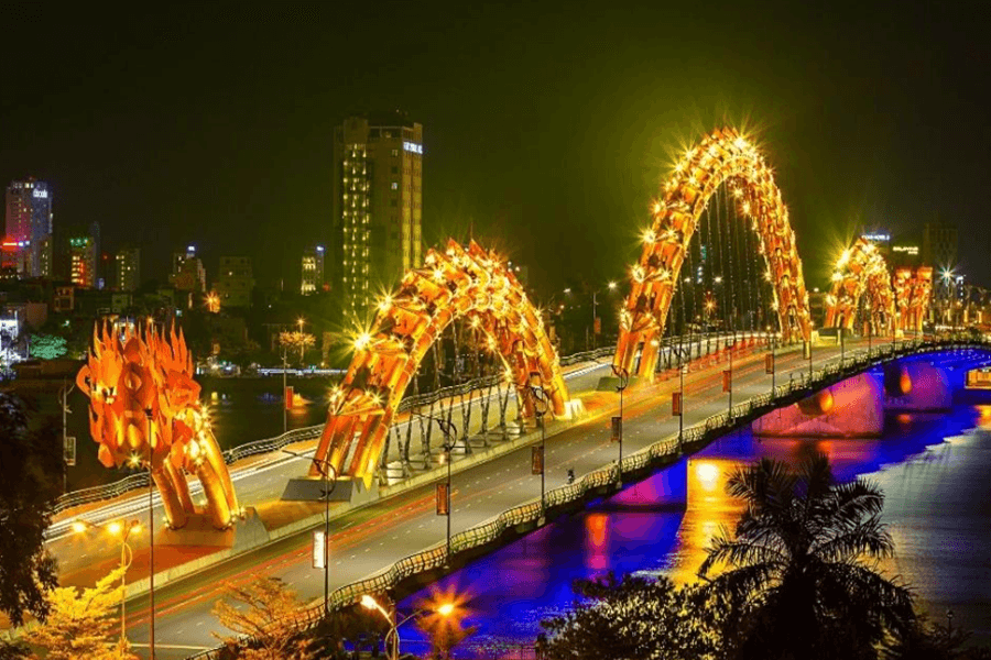 The iconic Dragon Bridge in Da Nang at night